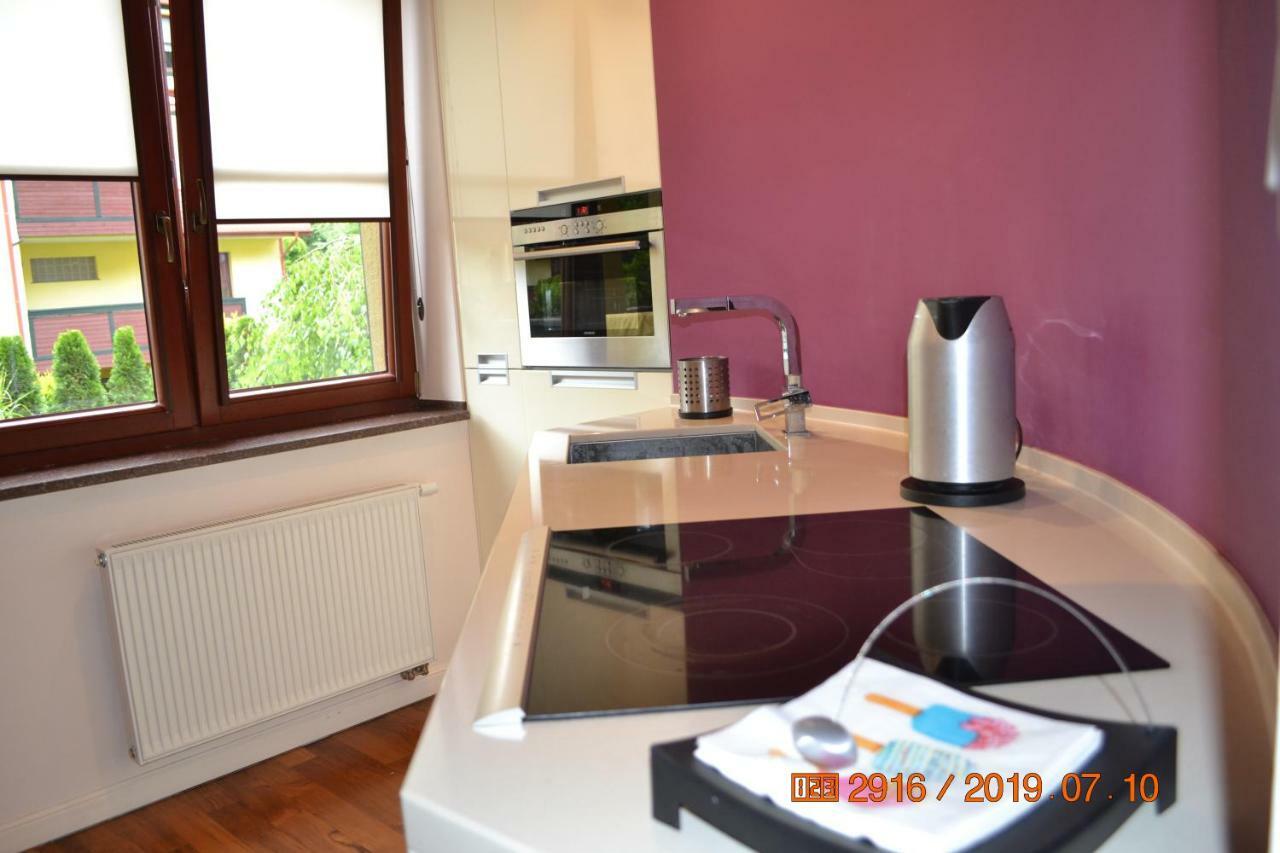 Apartament Parkowa Polana Z Ogrodem Lägenhet Polanica-Zdrój Exteriör bild