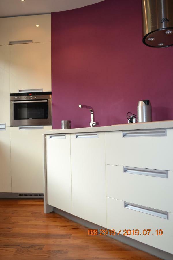 Apartament Parkowa Polana Z Ogrodem Lägenhet Polanica-Zdrój Exteriör bild