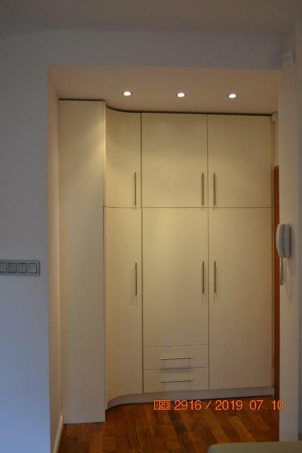 Apartament Parkowa Polana Z Ogrodem Lägenhet Polanica-Zdrój Exteriör bild
