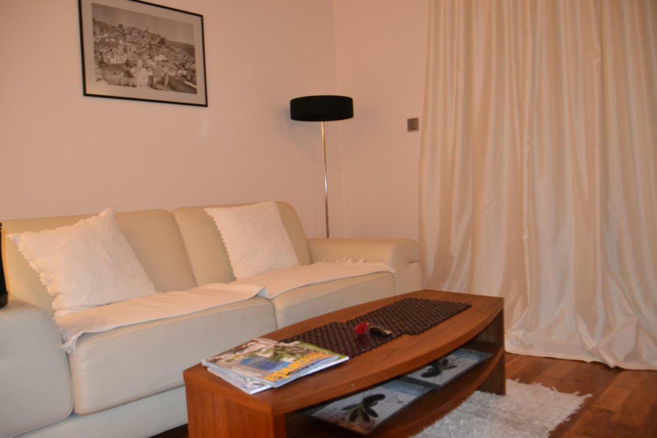 Apartament Parkowa Polana Z Ogrodem Lägenhet Polanica-Zdrój Exteriör bild